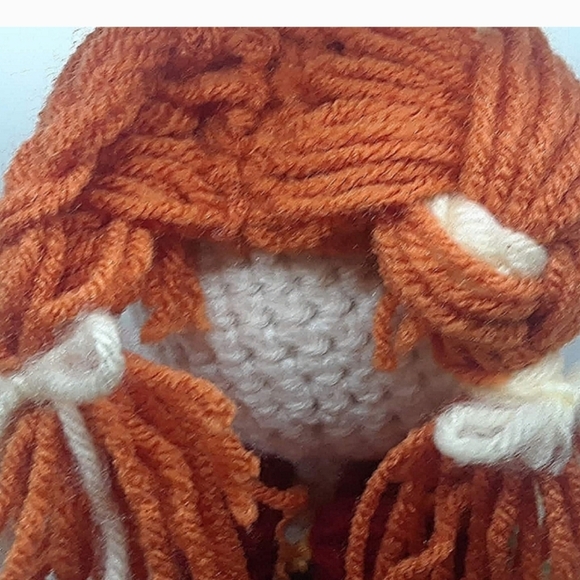 Hand crocheted, Frozen's inspired dolls, Elsa, Anna, and Olaf. Includes  stand, - Picture 13 of 15